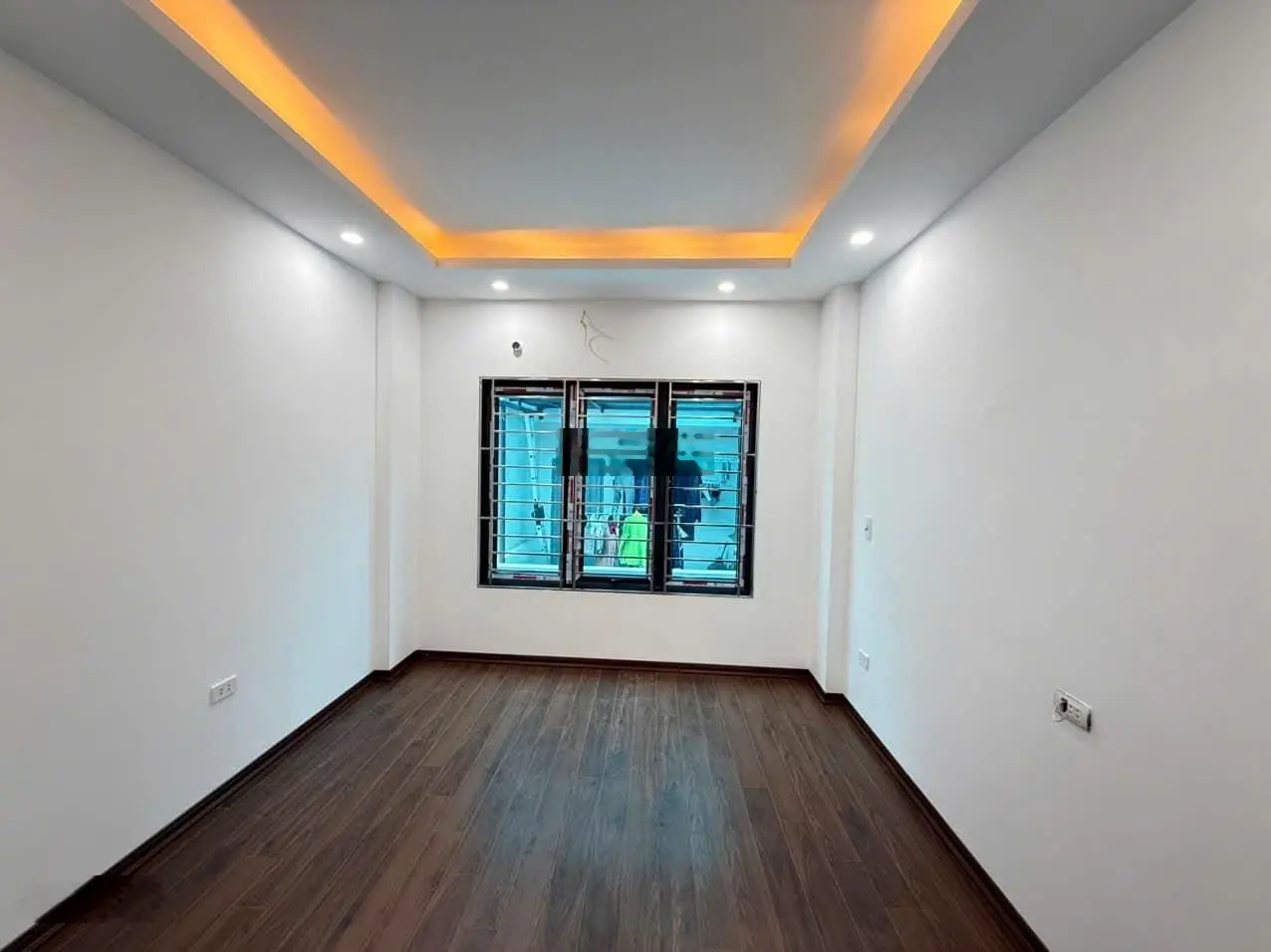 Bán nhà 4 tầng, 35m2, ngõ 282 Kim Giang, chỉ cần 5 tỷ, SĐCC, 4 ngủ