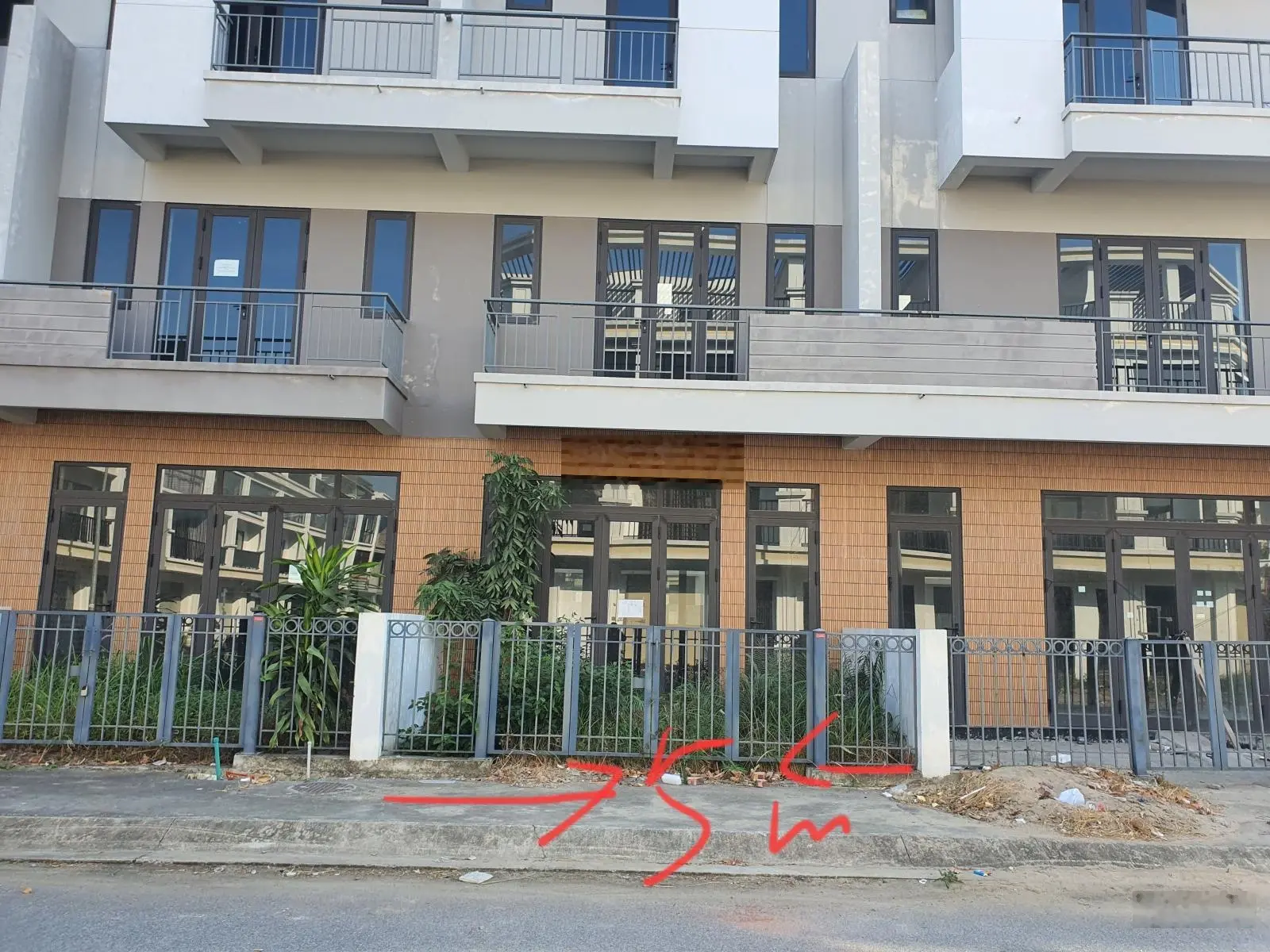 Bán shophouse tại Centa Diamond, 4,7 tỷ, 75m2, 4PN, 4WC, mặt tiền 5m, hướng Tây