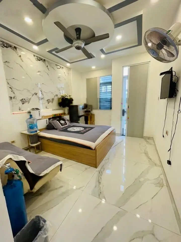 Bán nhà Tùng Thiện Vương,Quận 8: 58m2,4Tầng,5PN.Chủ đang kinh doanh Spa, thời trang. Chào 7,5tỷ(TL)