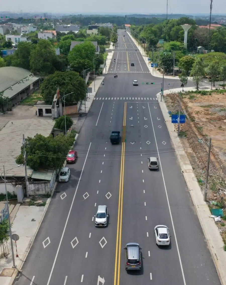 Bán đất Long hải Vị trí đẹp ngay nhà thuốc long châu đường số 7 Long Hải,cách chợ mới tầm 700 m.