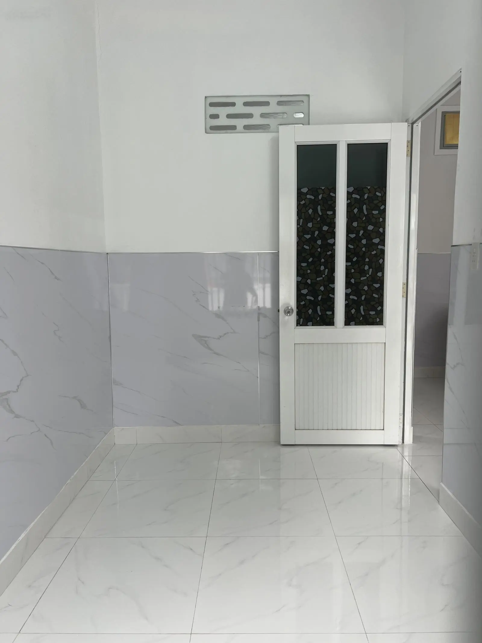 Bán nhà riêng 2PN, 1WC, 69m2 giá siêu hời tại Đường 2/4, Vạn Thạnh, Nha Trang, Khánh Hòa