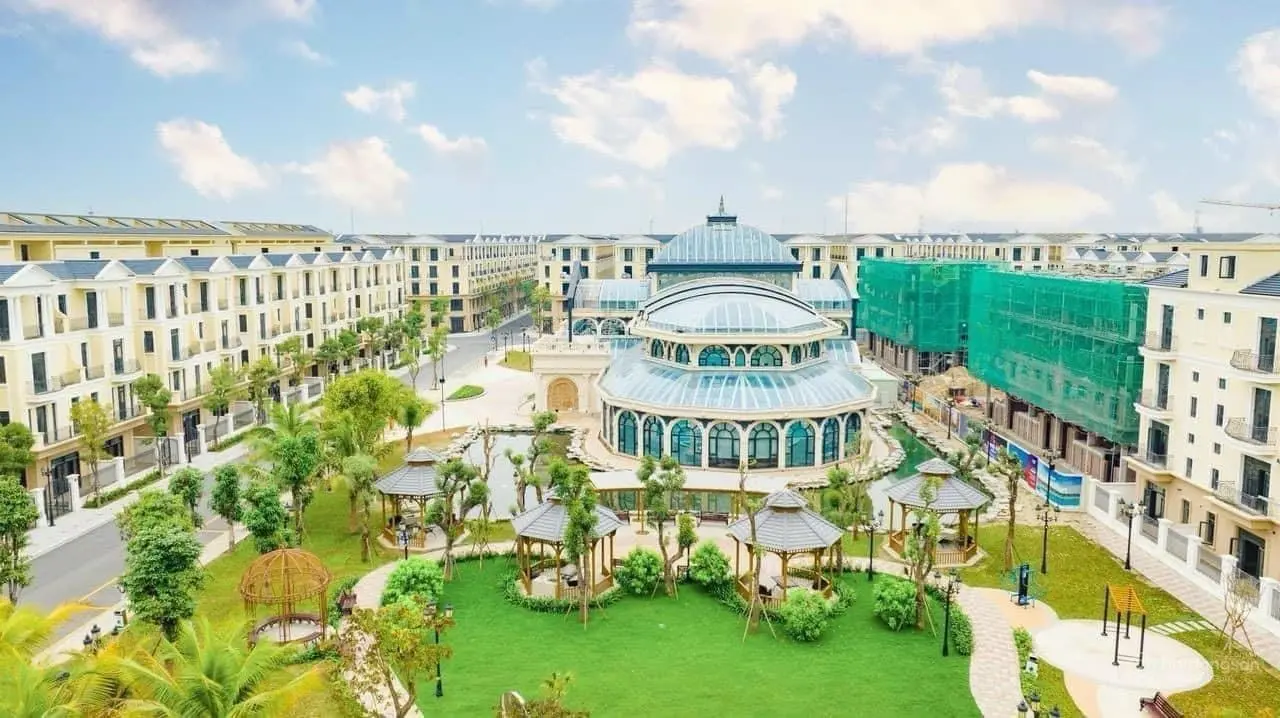 Bán nhanh căn shophouse 80m2 mặt đường Đại Dương rộng 35m Vinhomes Ocean Park 2, giá siêu siêu tốt