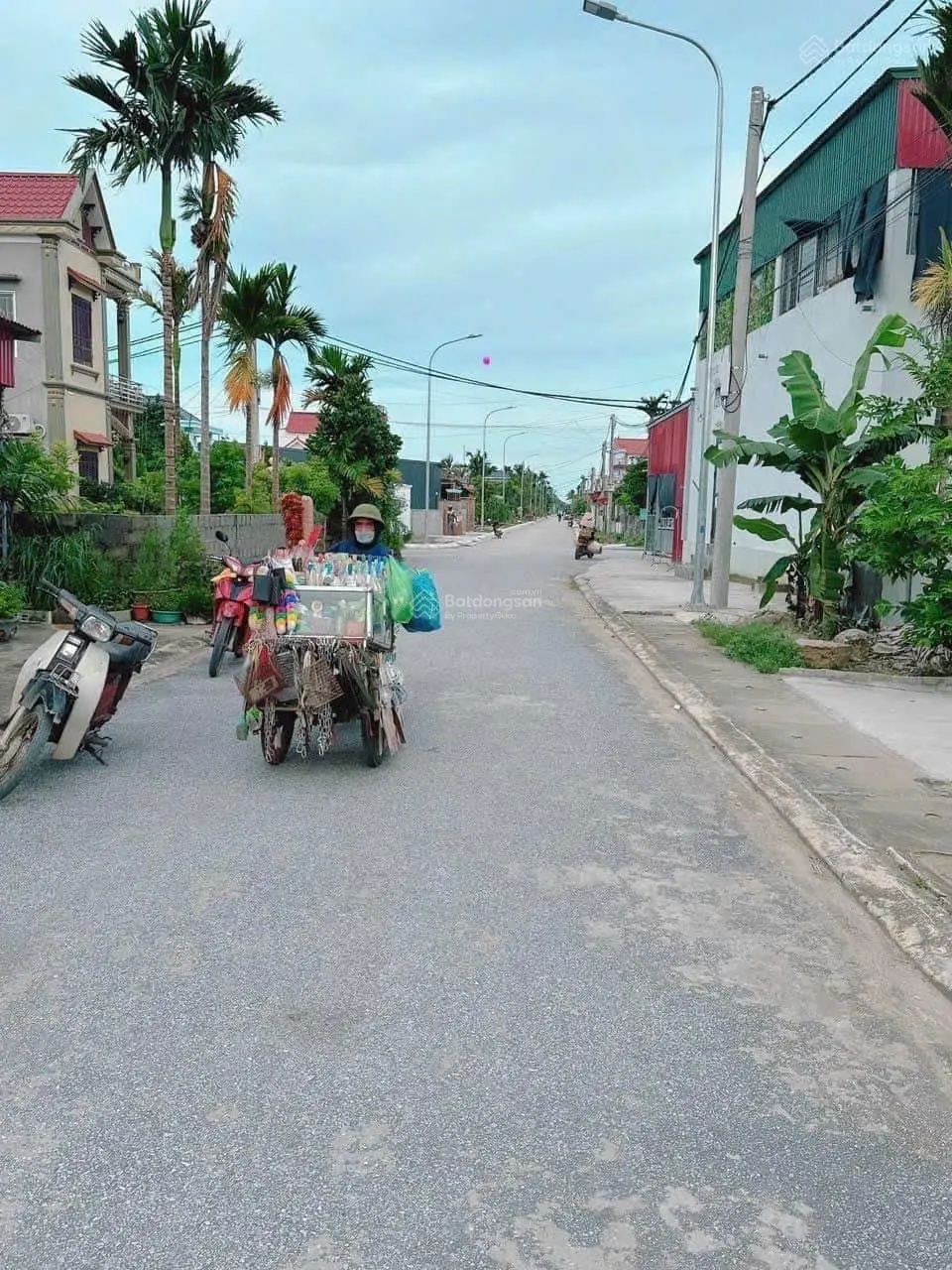 Bán lô góc siêu đẹp giá siêu rẻ trục đường nhựa thôn hơn 9m giá chỉ có hơn 12 tr /1m2