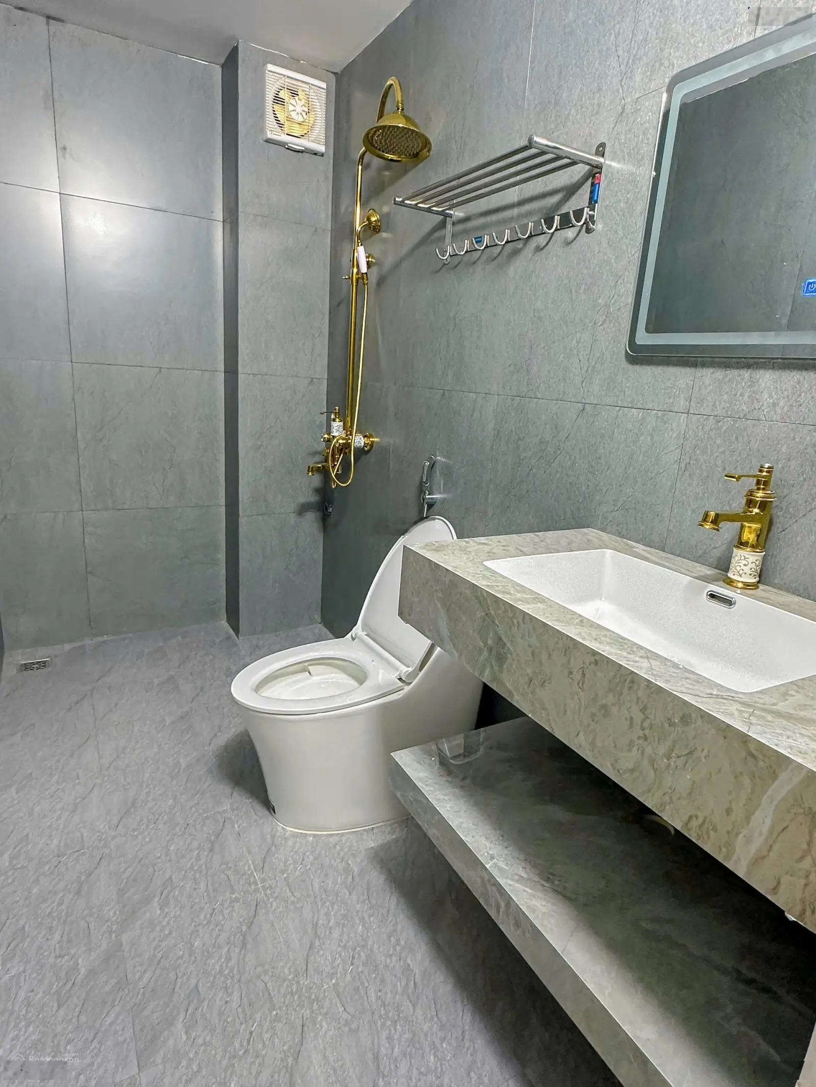 Bán nhà riêng tại Đông Khê, 4,35 tỷ, 51m2, 4PN, 3WC, đẹp, nhiều tiện ích, Ngô Quyền, Hải Phòng