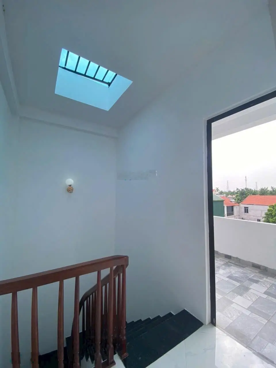 Nhà 5Tx32m2 ôtô đậu cách 15m,sát chợ nhà văn hoá gần UBND Đồng Mai,500m ra QL6 giá đầu tư 3,1 tỷ