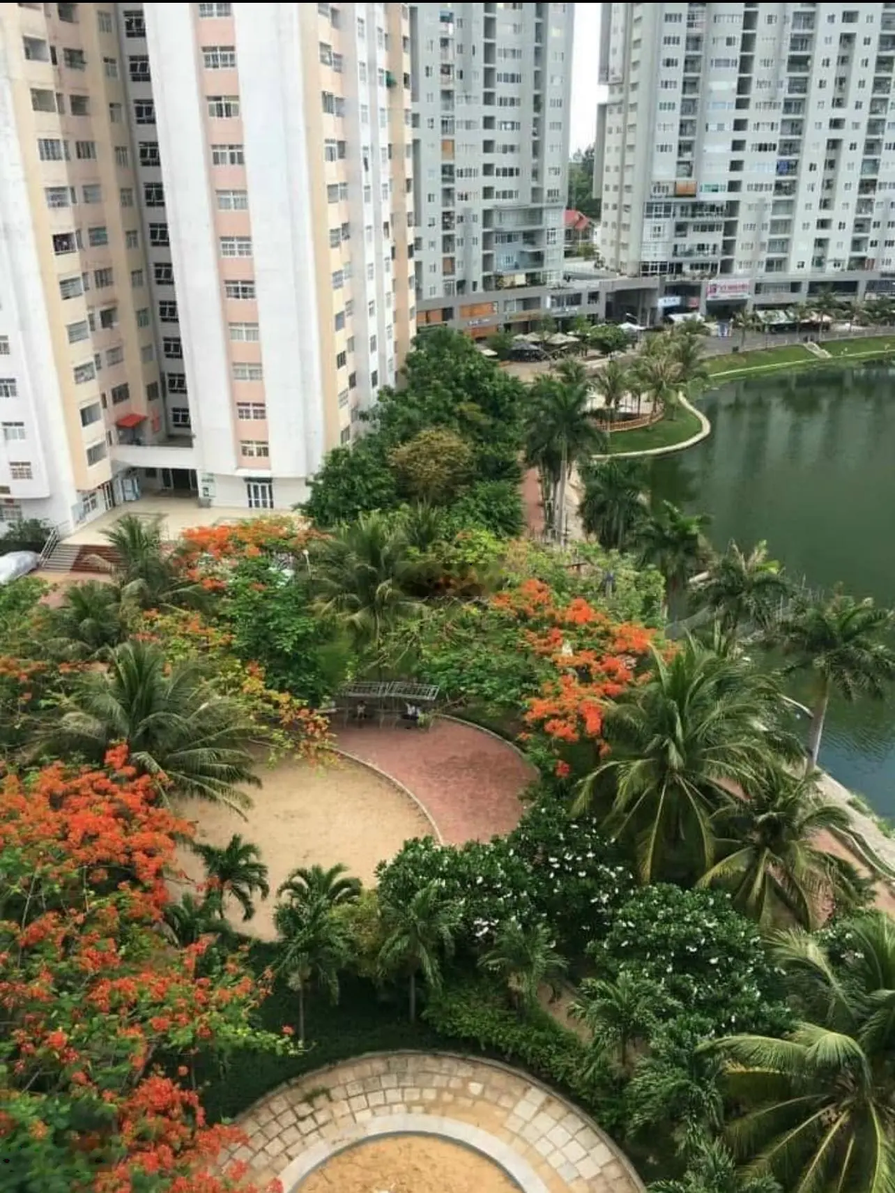 Cần Bán Căn Hộ Chung Cư LAKESIDE - DT: 68,5m2. Có 2 P ngủ. 1Wc.
- Hướng cửa Chính Tây Nam.