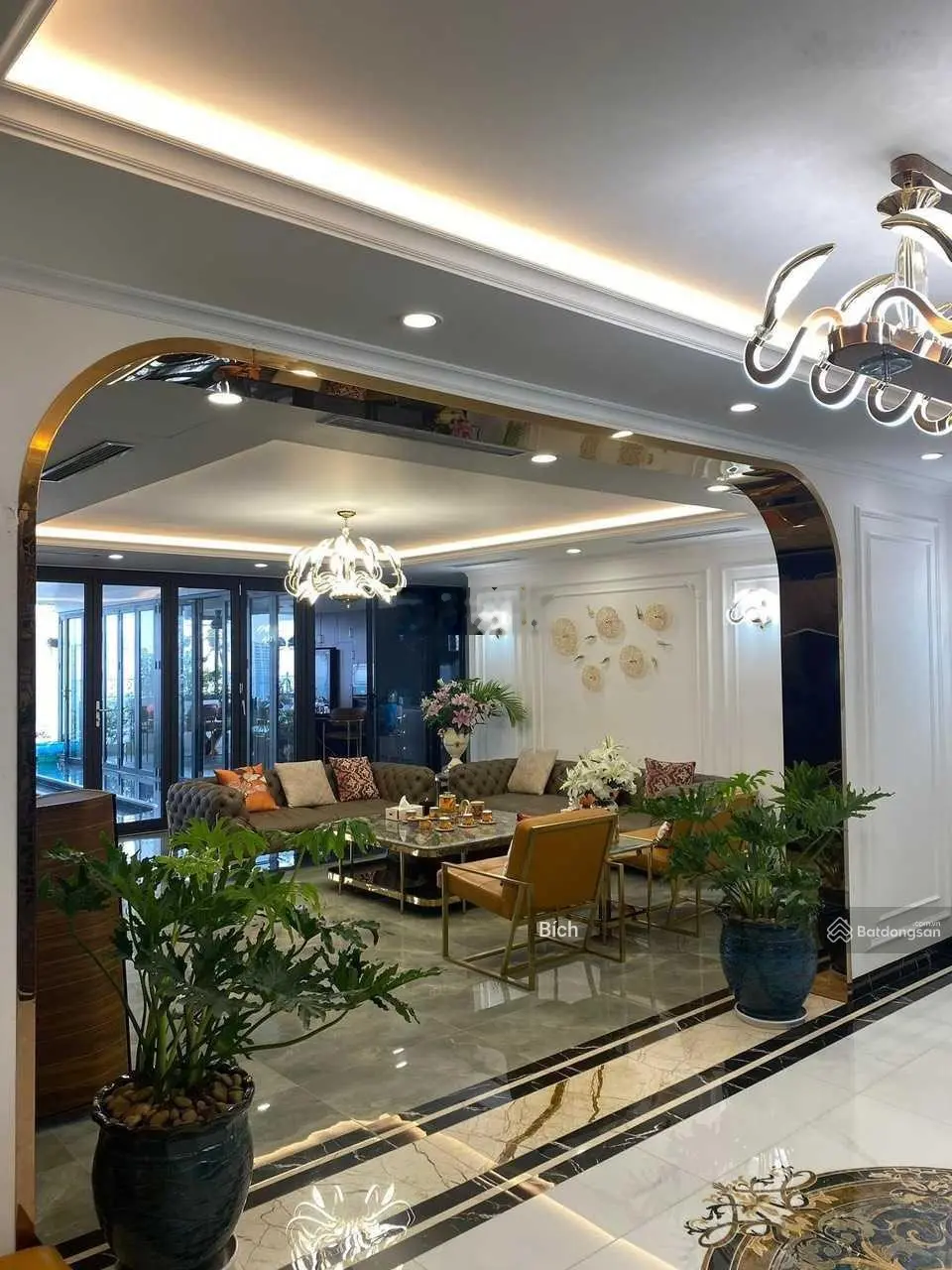 Bán suất ngoại giao căn góc siêu vip The Grand Hanoi, dịch vụ huyền thoại của Ritz - Carlton. 155m2