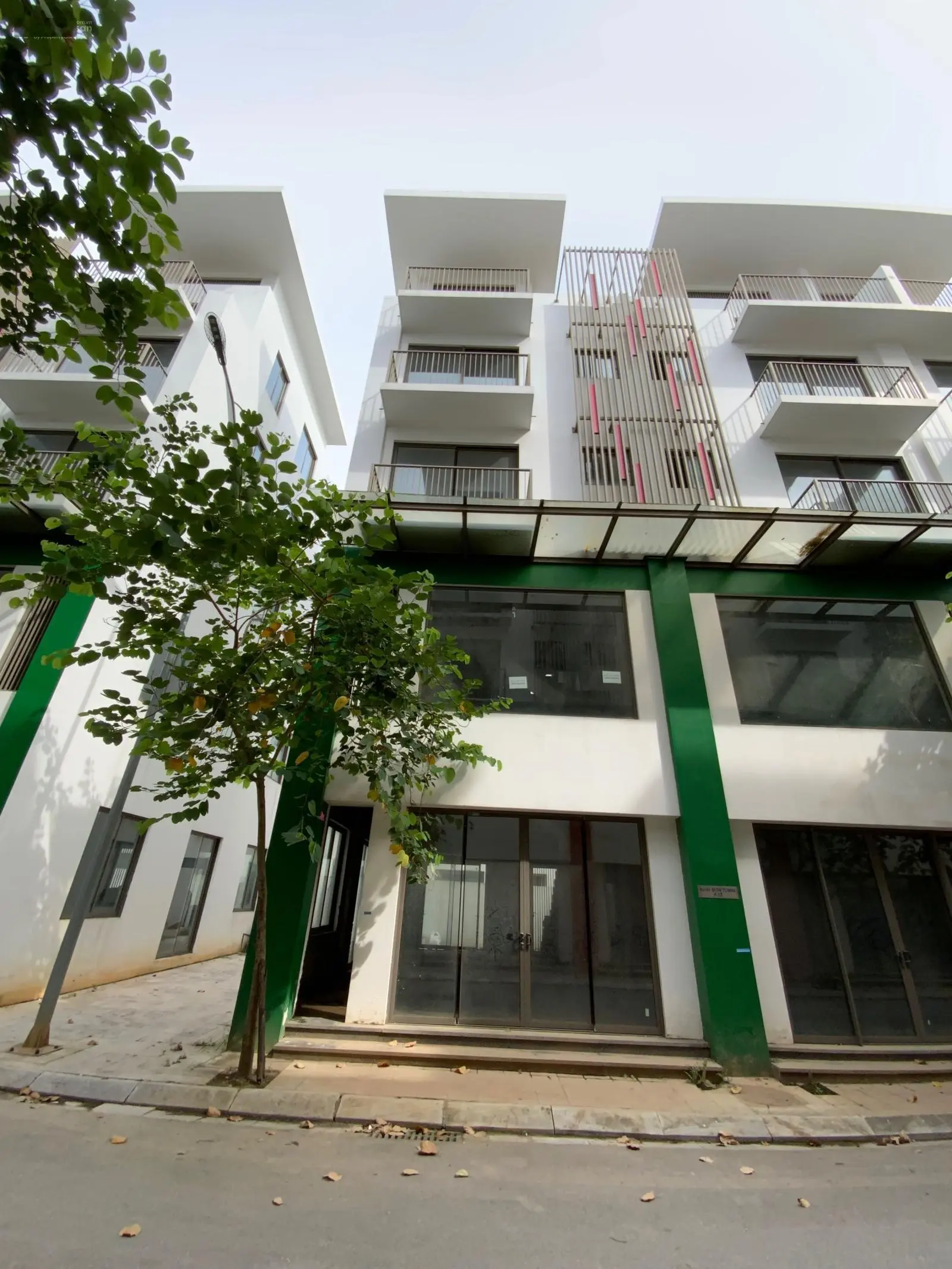 22.6 Tỷ, xẻ khe có ngay 94m2, sử dụng 466m2, Town 4, đường rộng 9 mét. Alo e ngay 0919185809