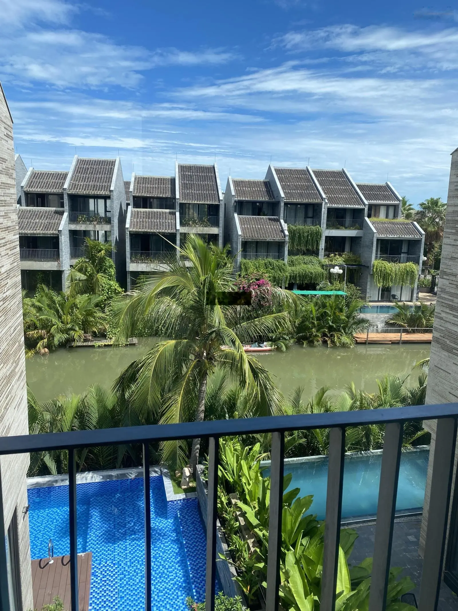 Biệt thự vip DL khu Casamia view sông bến du thuyền tận nhà 250m2 giá 10,5 tỉ LH: 0936325884