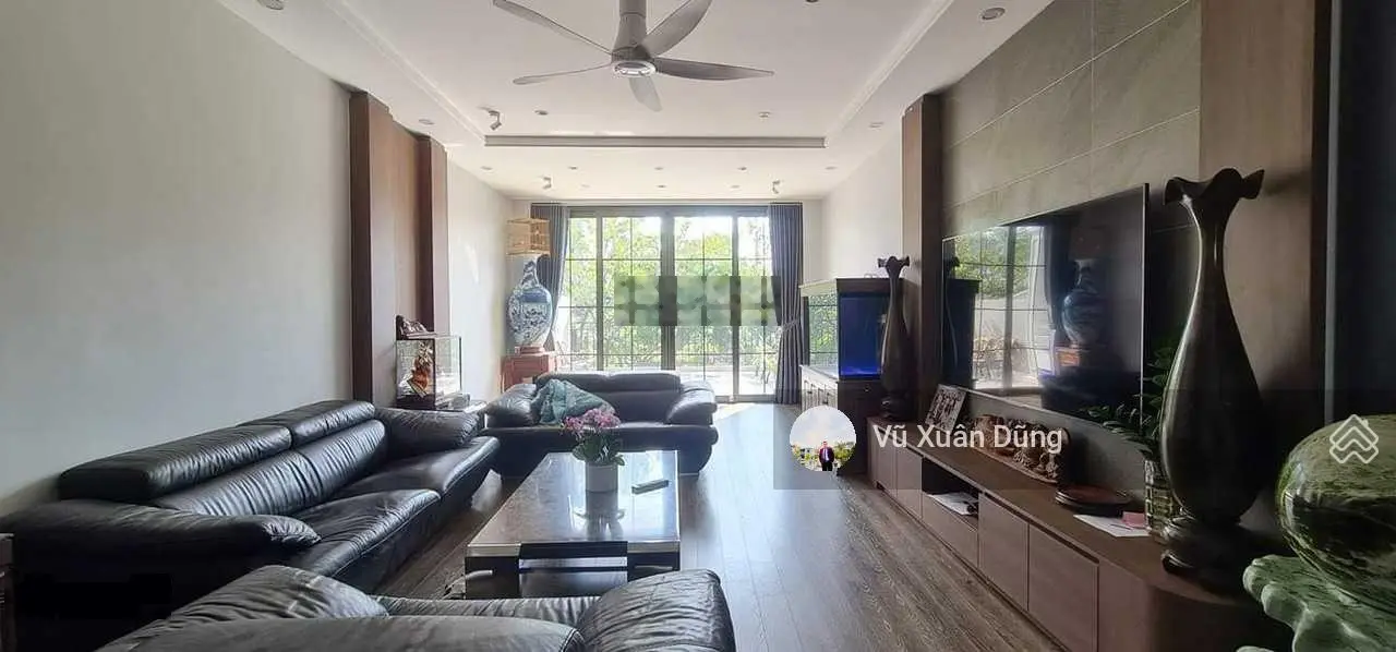 Bán nhà mặt phố Nguyễn Văn Cừ 100m2 5 tầng, MT 5m, gara, thang máy, dòng tiền, kinh doanh, 2 thoáng