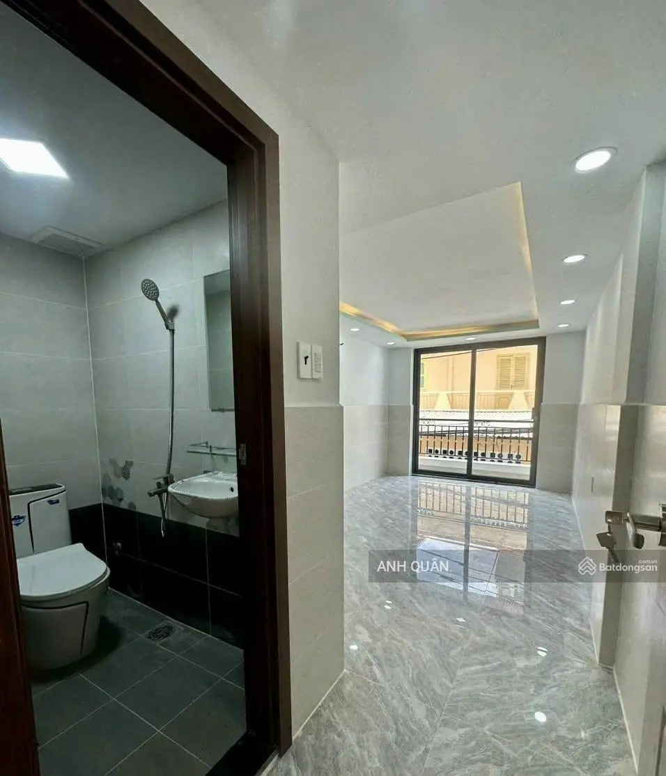 Chủ cần bán gấp nhà Trần Phú, P4, Quận 5, 60m2 (4x15m) 1 trệt 2 lầu, 4pn, 5wc, sổ đẹp