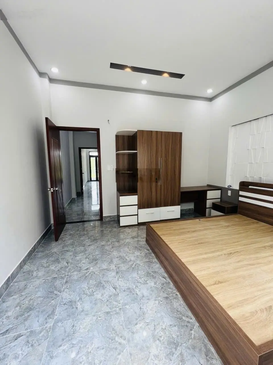 Nhà KDC Thanh Bình TP. Thuận An, 72m2, 3 tầng, 4,95 tỷ, SHR, hoàn công