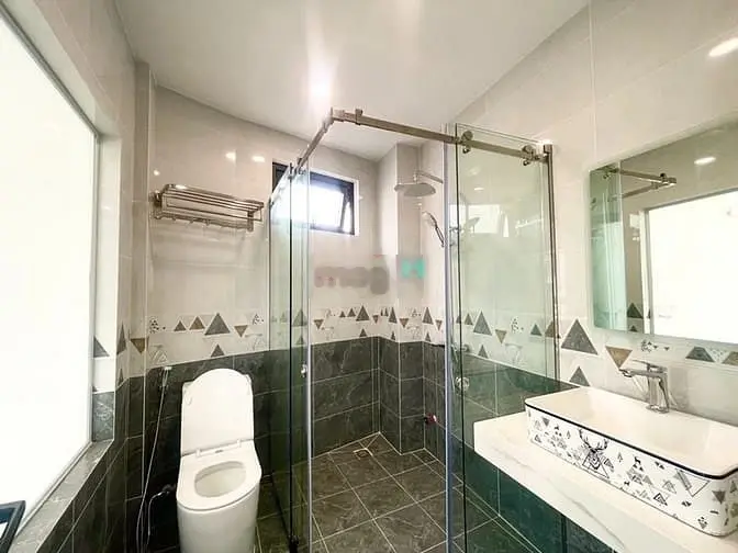 Hẻm Xe Tải - Hoàng Hoa Thám - 5 Tầng 40m2 - 4PN 4WC - chỉ 7,88 tỷ