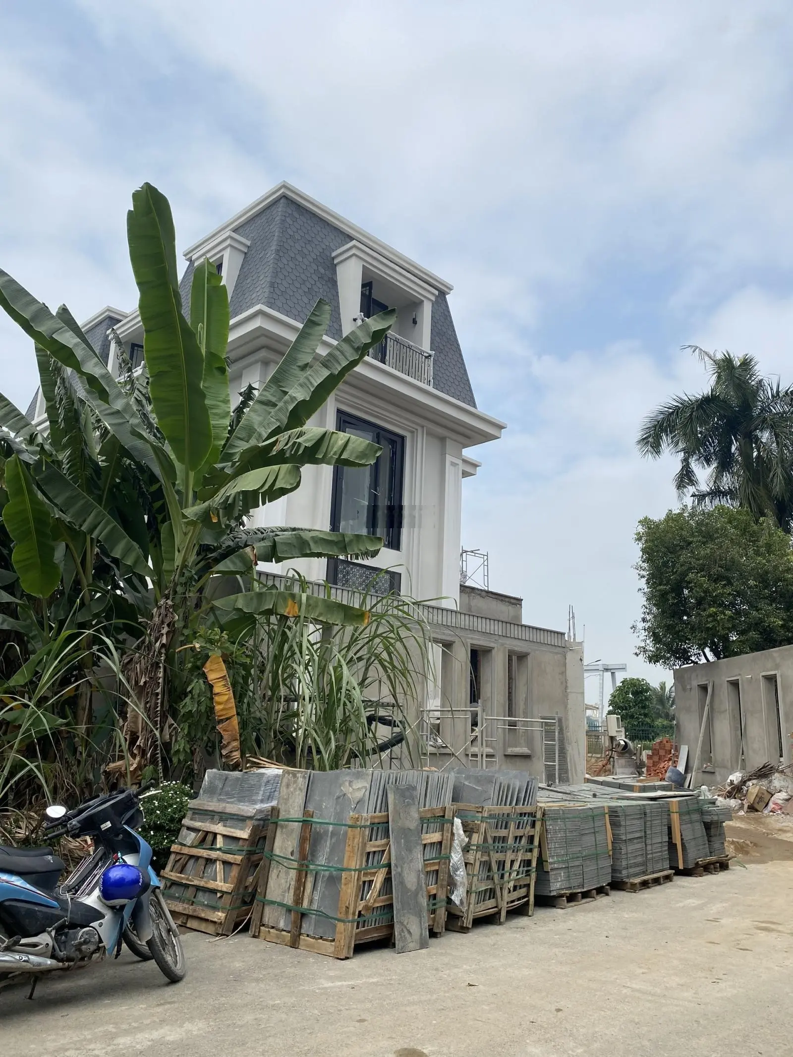 Villas cao cấp - Bến Du Thuyền P. Thảo Điền Q2, 12.6 x 27m (CN: 746m2) - 3 tầng, 0933413199