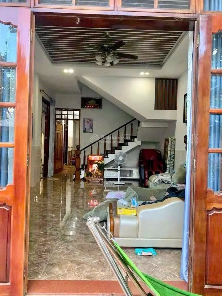 Bán Biệt thự rẻ, đường Nguyễn Biểu, Vĩnh Hải, Nha Trang, 205m2 (ngang 11,2m) hướng đông - giá 12 tỷ