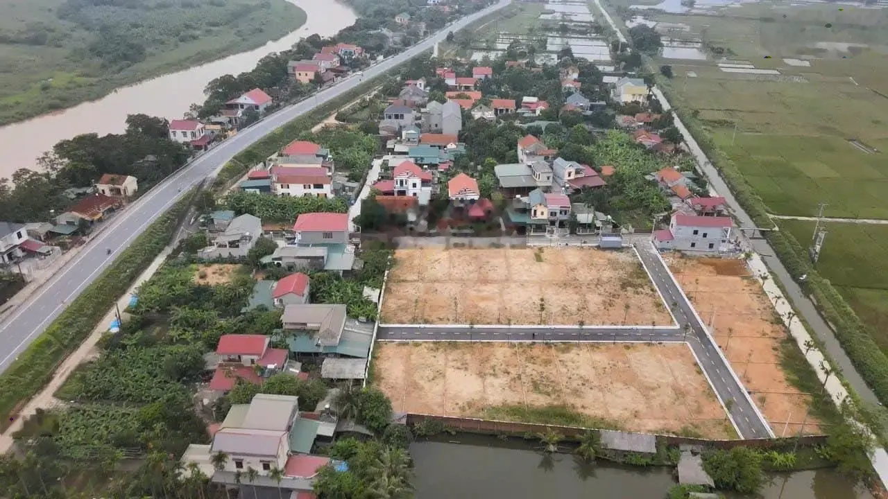 Cần bán lô đất SĐCC tại Xuân Huy Lâm Thao, full thổ cư, mặt tiền rộng 10m hạ tầng đẹp nhất khu vực