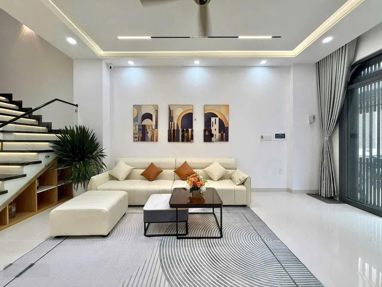 Nhượng lại căn nhà siêu đẹp ngay Bà Hom, Quận 6, 60m2. Hẻm 6m, đông dân cư