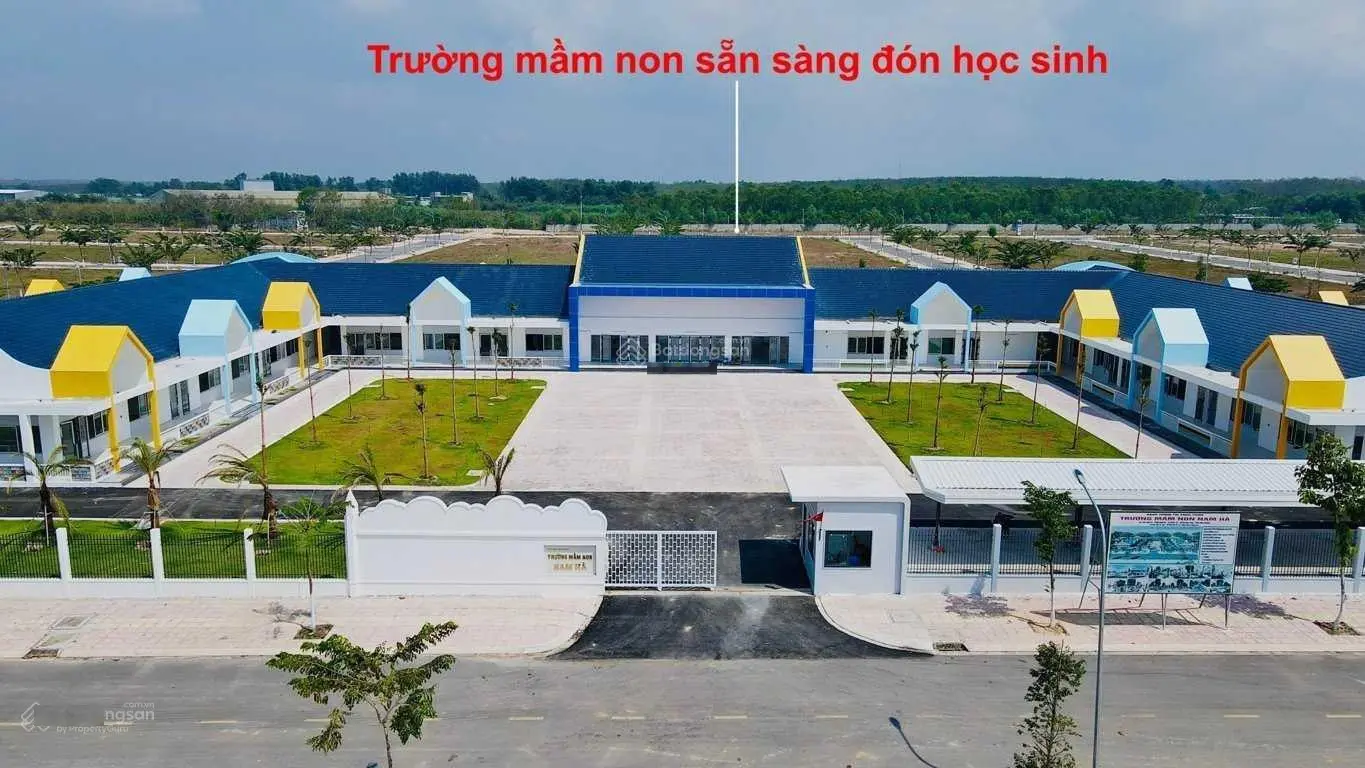 Bán đất nền khu công nghiệp mới Nam Hà sổ đỏ từng lô chỉ nhỉnh 1 tỷ, full tiện ích