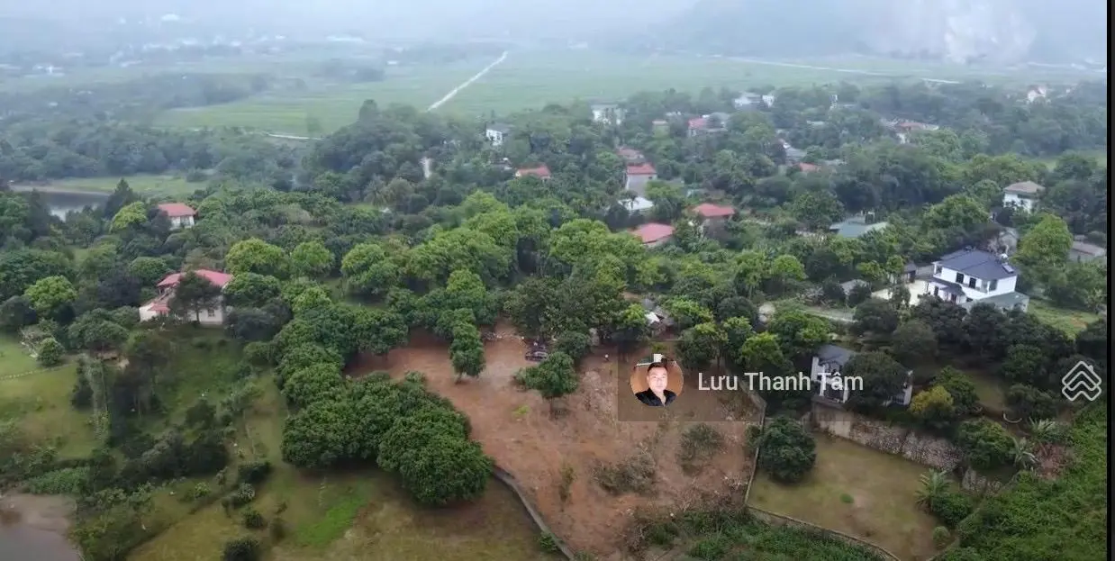 Cần chuyển nhượng lô đất bám mặt hồ, tay chạm nước tại: Lương Sơn, Hoà Bình