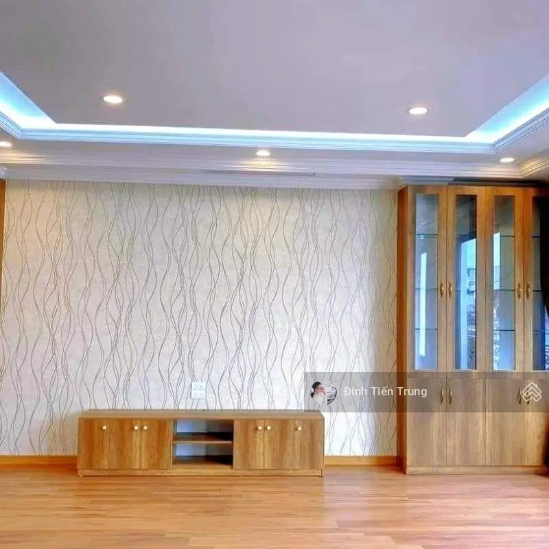 Kịch Trần ! Mặt phố Quan Nhân , Oto tránh , Lô Góc 3 mặt thoáng , 9 tầng , Vỉa Hè , 70m2*9T .