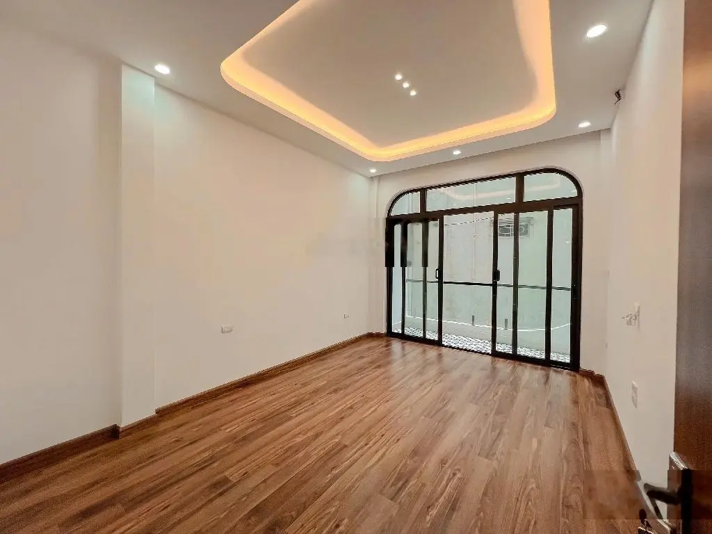 Bán nhà Thanh Bình, 40m2, kinh doanh, ô tô, 5 tầng, ở ngay chỉ hơn 8 tỷ