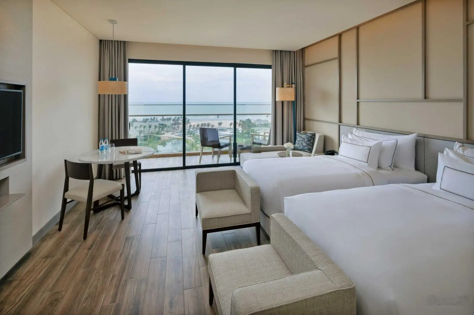 Bán căn Hotel Suite view biển 47m2/1PN giá 2.8 tỷ full nội thất, tặng 40 điểm nghỉ. LH 0908 982 ***