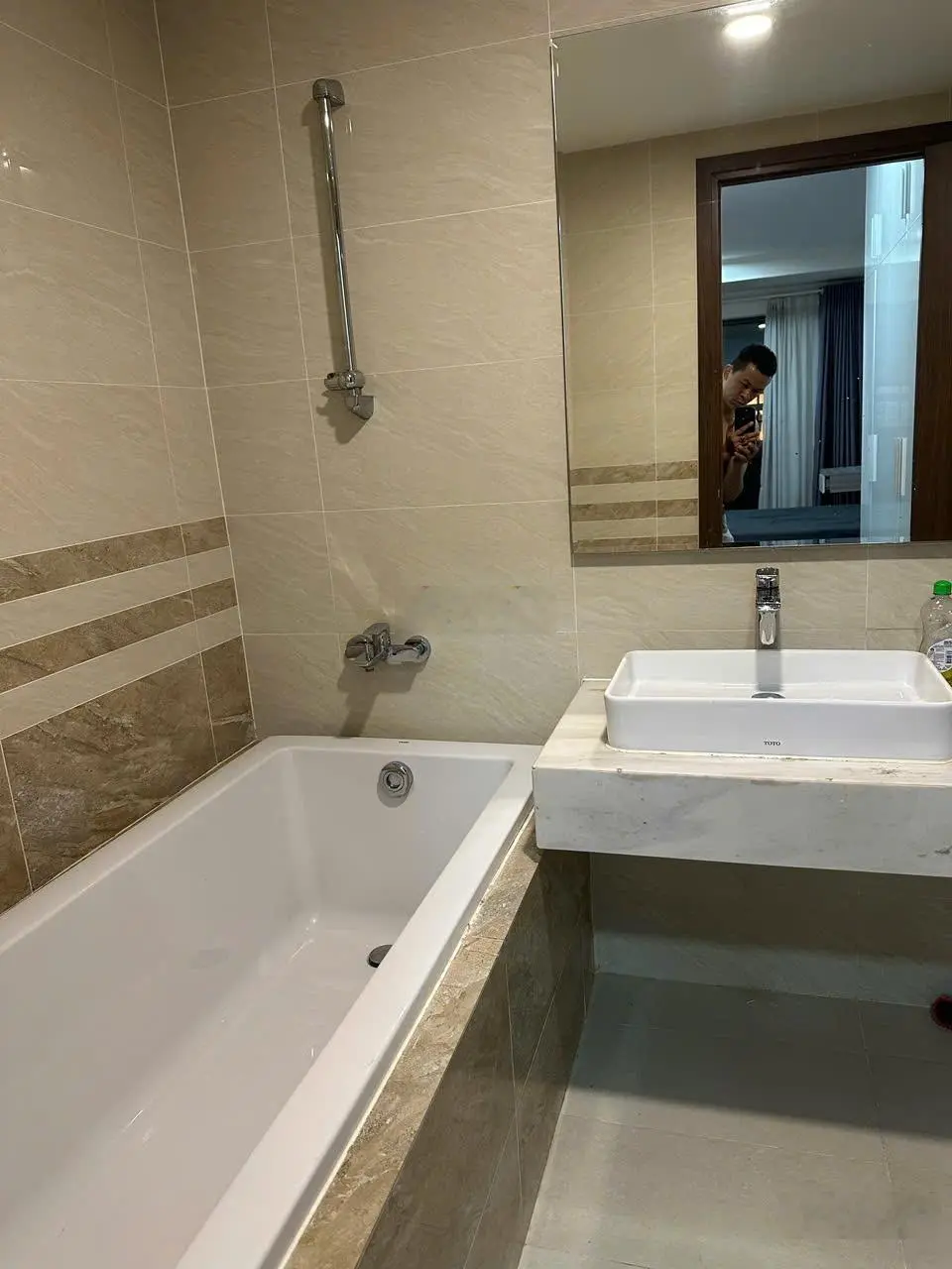 Bán Căn Hộ Saigon Royal , 2PN , 2WC , 82m2 , Full Nội Thất , Giá : 6 Tỷ 5 , bao hết , 0908 435 ***