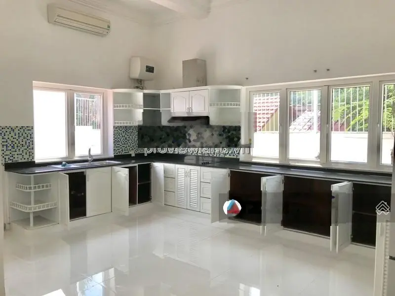 Bán biệt thự Thảo Điền nằm trong khu compound, 1053m2 đất, 3 tầng, 4PN, 200 tỷ