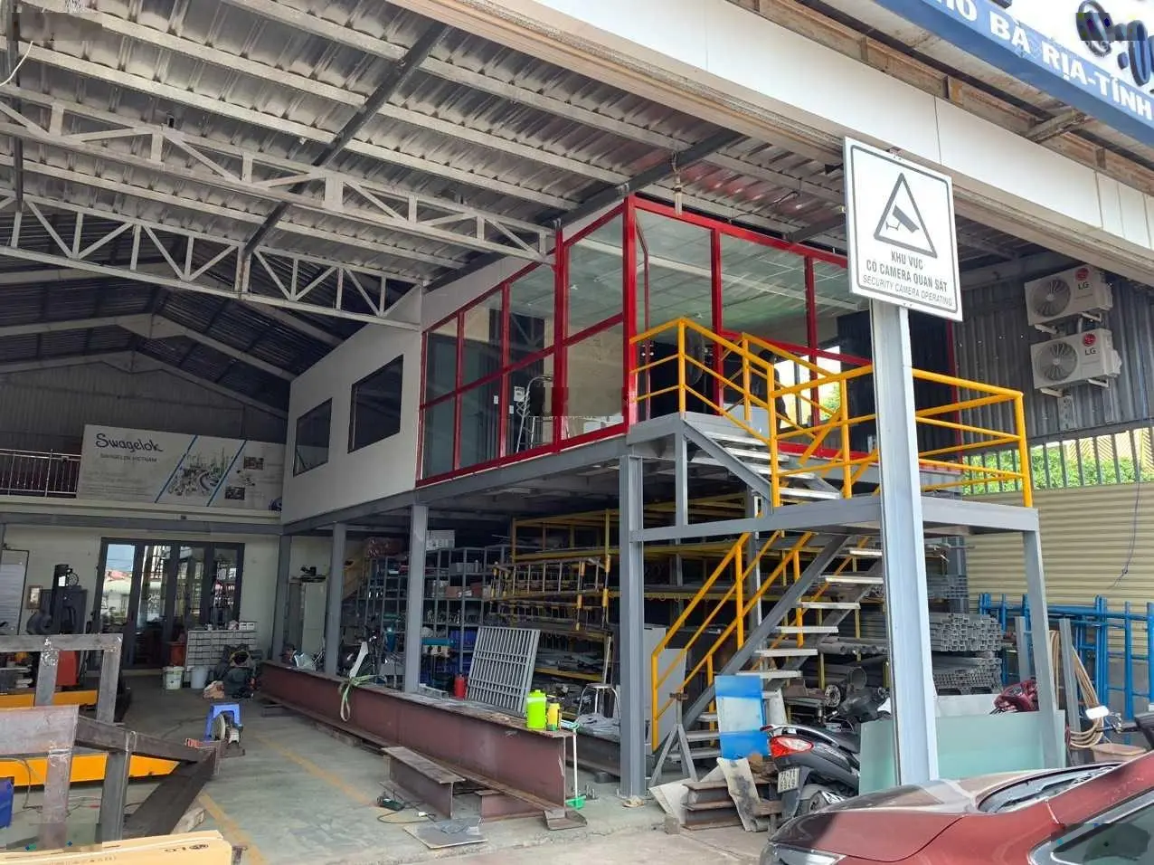 Bán nhà xưởng, văn phòng 500m2 mặt tiền Quốc Lộ 51, Phường Kim Dinh, gần ngã tư Long Sơn giá 9.5 tỷ