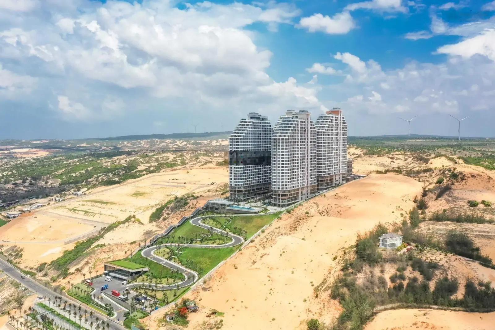 BÁN NHÀ SHR 250m2 FULL THỔ CƯ CÁCH BIỂN 700m