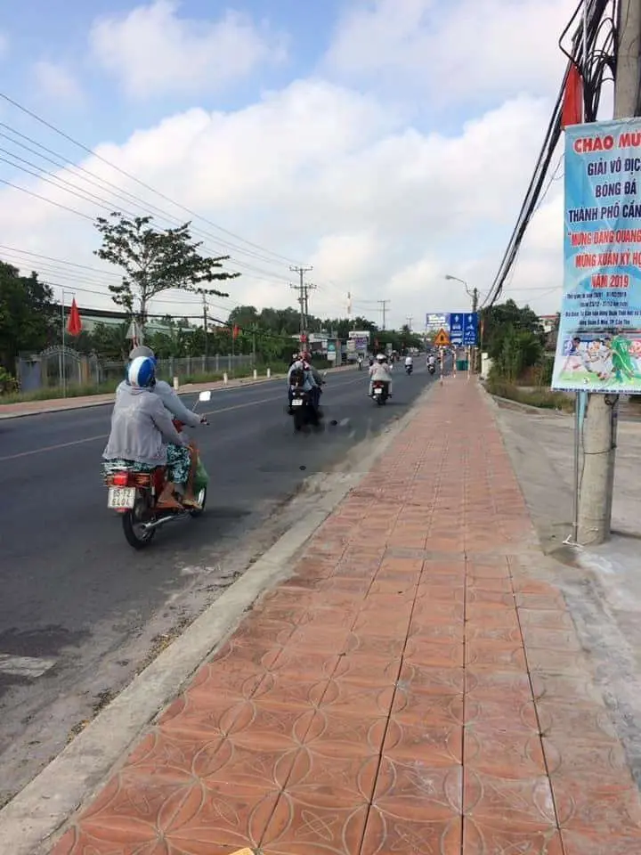 Đất thổ cư mặt tiền đường lớn ,nở hậu