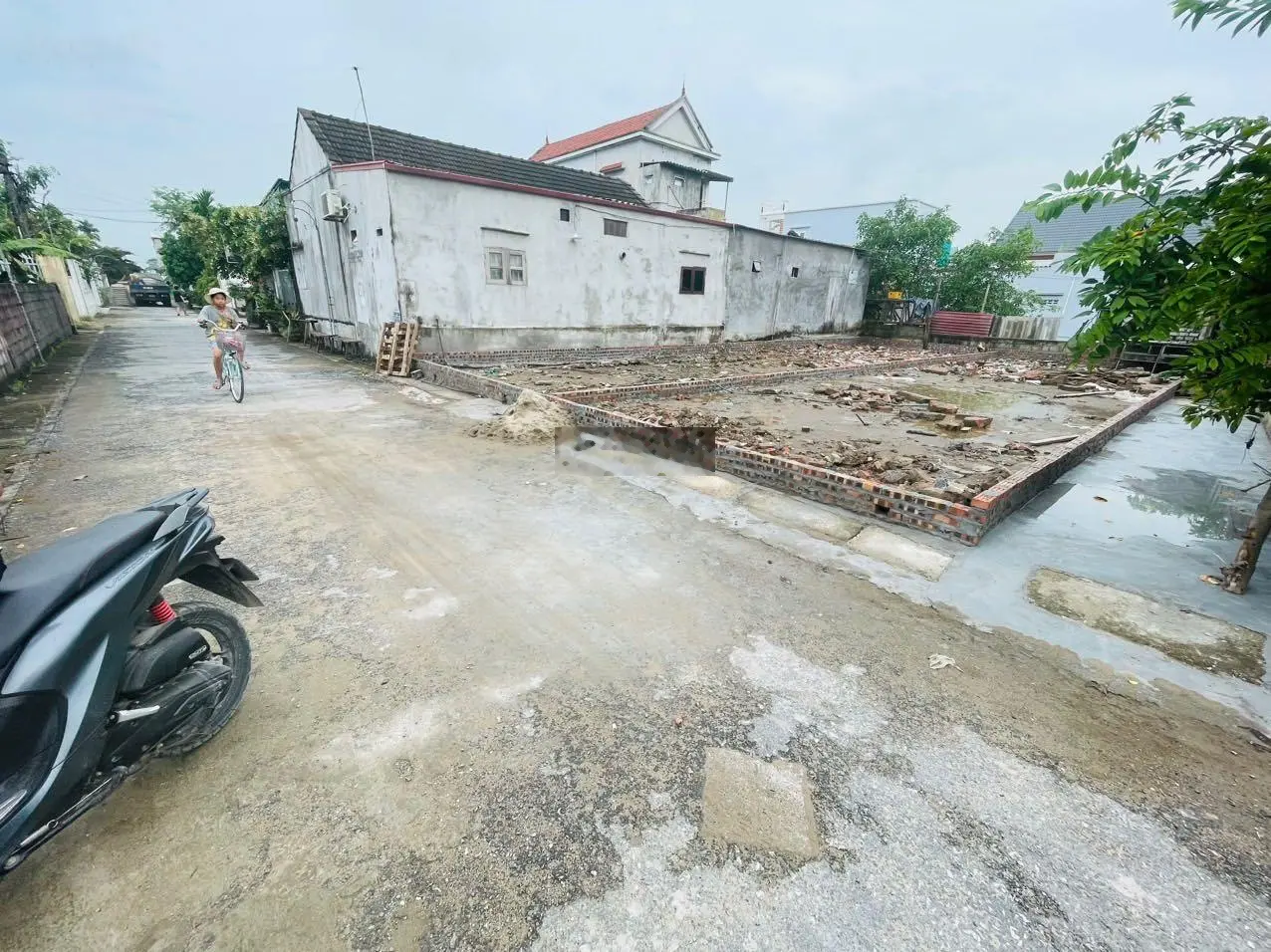 Bán 2 siêu phẩm đường nhựa trục thôn gần khu kinh tế cảng Nam Đồ Sơn giá chỉ hơn 1,x tỷ /1 lô