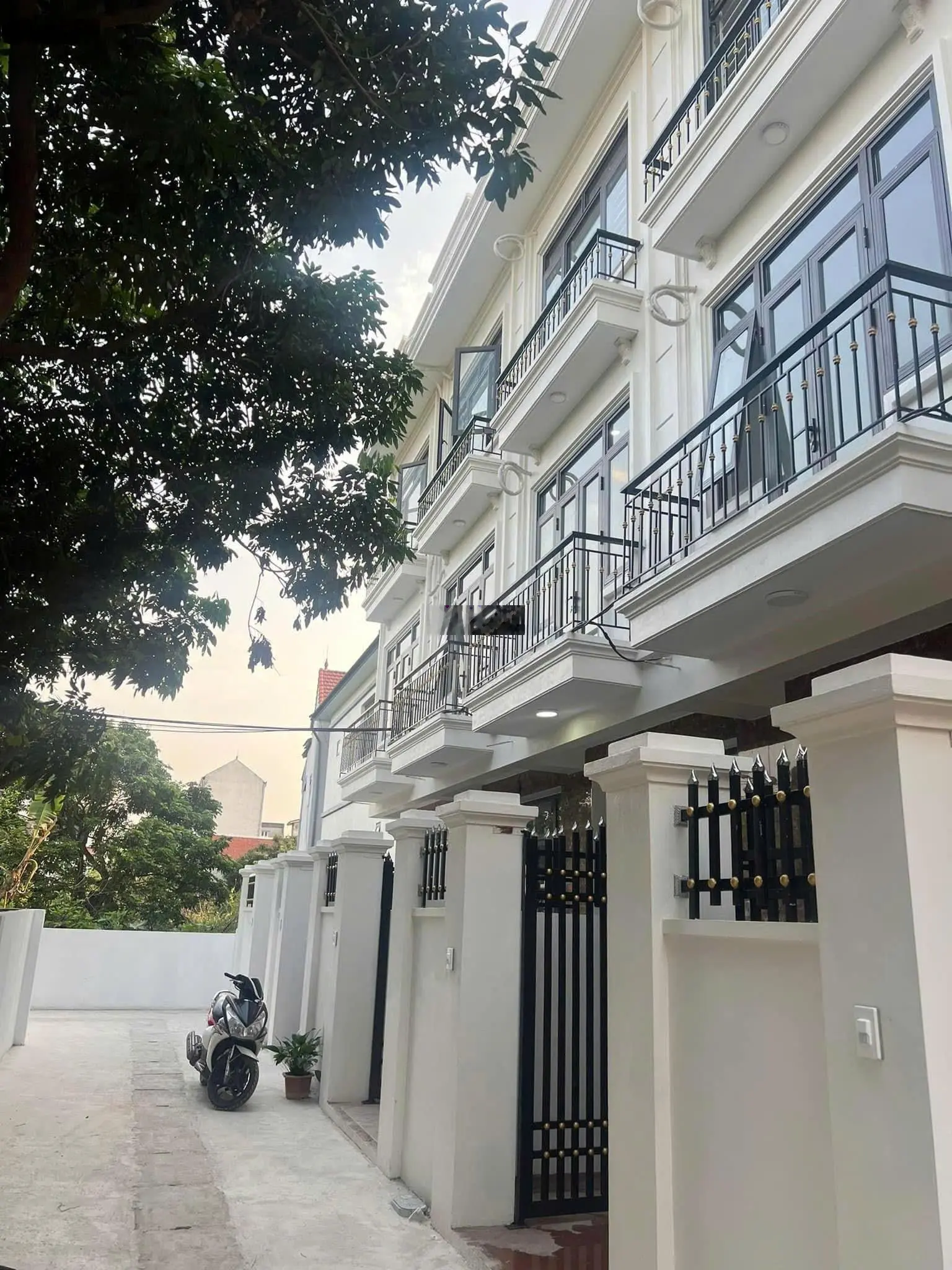 Nhà Đại Thành, cách KĐT Đô Nghĩa 2km 50m2*3T có sân để xe máy riêng, oto con đỗ cửa. Giá 3,25 tỷ