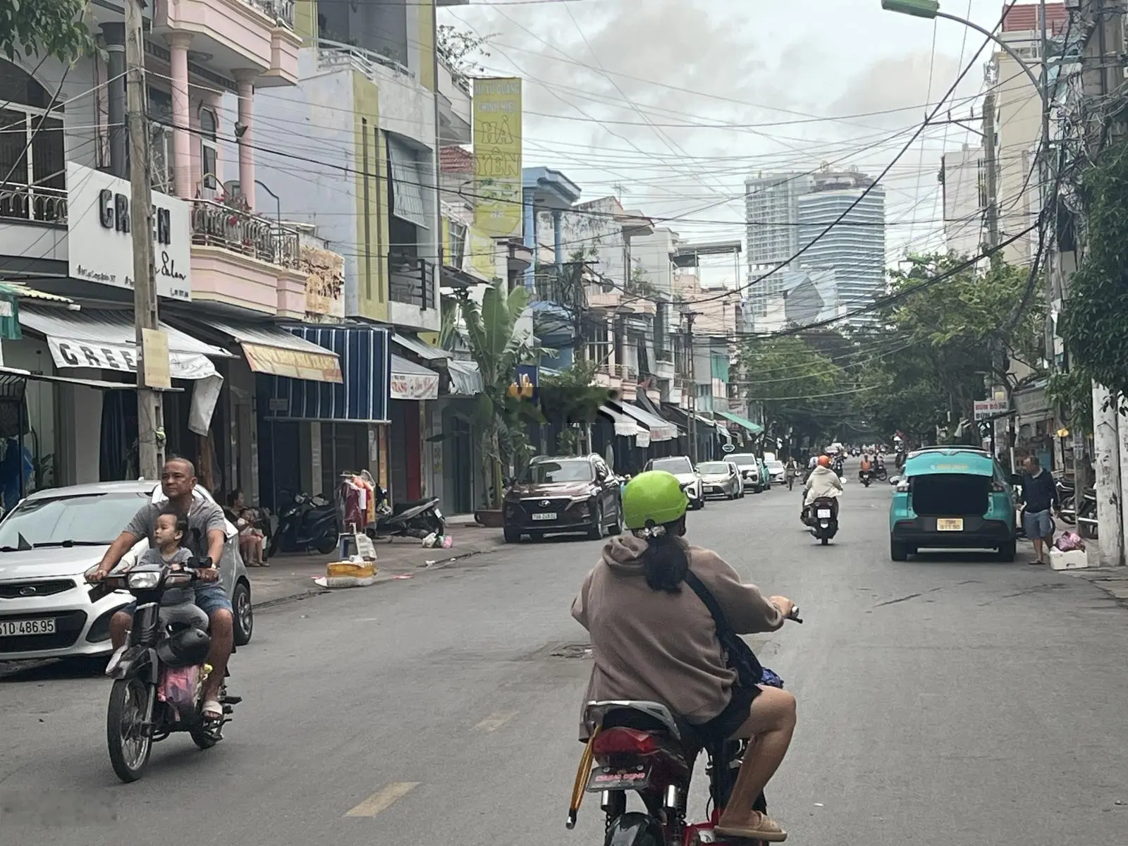 Bán nhà 4 tầng mặt tiền kinh doanh Lạc Long Quân gần chợ, P. Phước Tân Nha Trang - sổ hoàn công