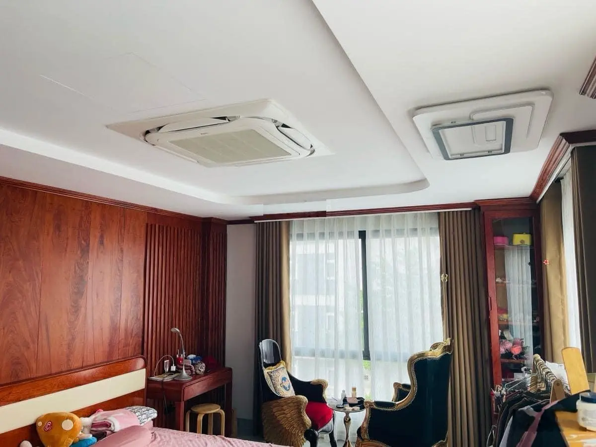 Bán gấp nhà mặt phố Tôn Đức Thắng, Đống Đa. 20.5m2, 4 tầng, MT 3.02m, 14.7 tỷ. Lô góc 3 thoáng