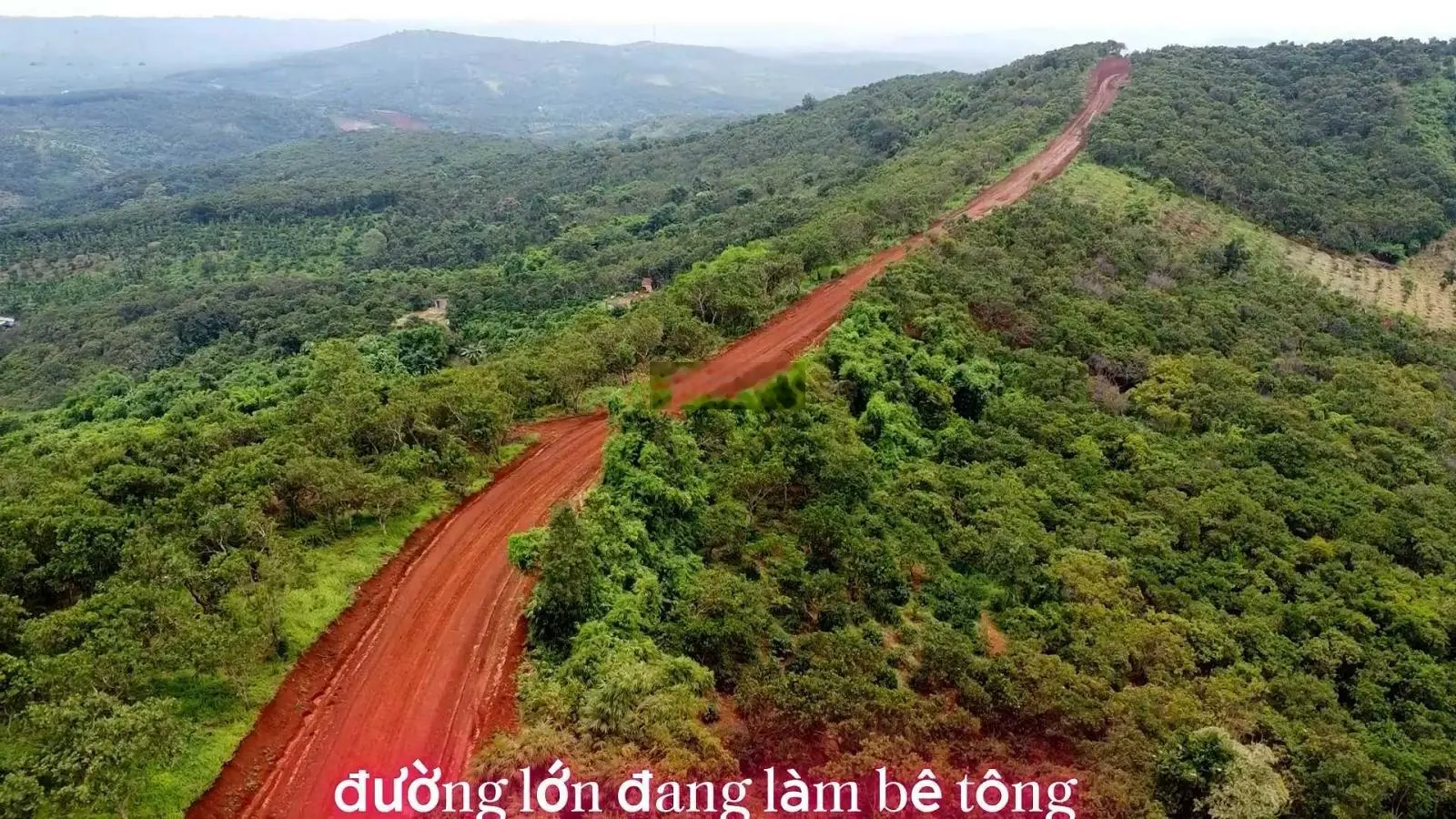 Bán đất Quảng Tân, 3.3Ha, 180m đường đang đổ bê tông, giá bán 1,35 tỷ