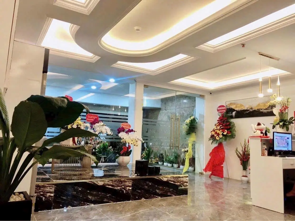 Bán hotel Yên Thế, P.2, Tân Bình (cách sân bay TSN 300m) giá 28 tỷ