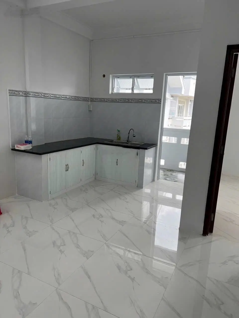 Bán căn hộ Hưng Phú Cần Thơ 70m2, 2 phòng ngủ, Đông Bắc, mới, sổ hồng, thang máy, bãi oto