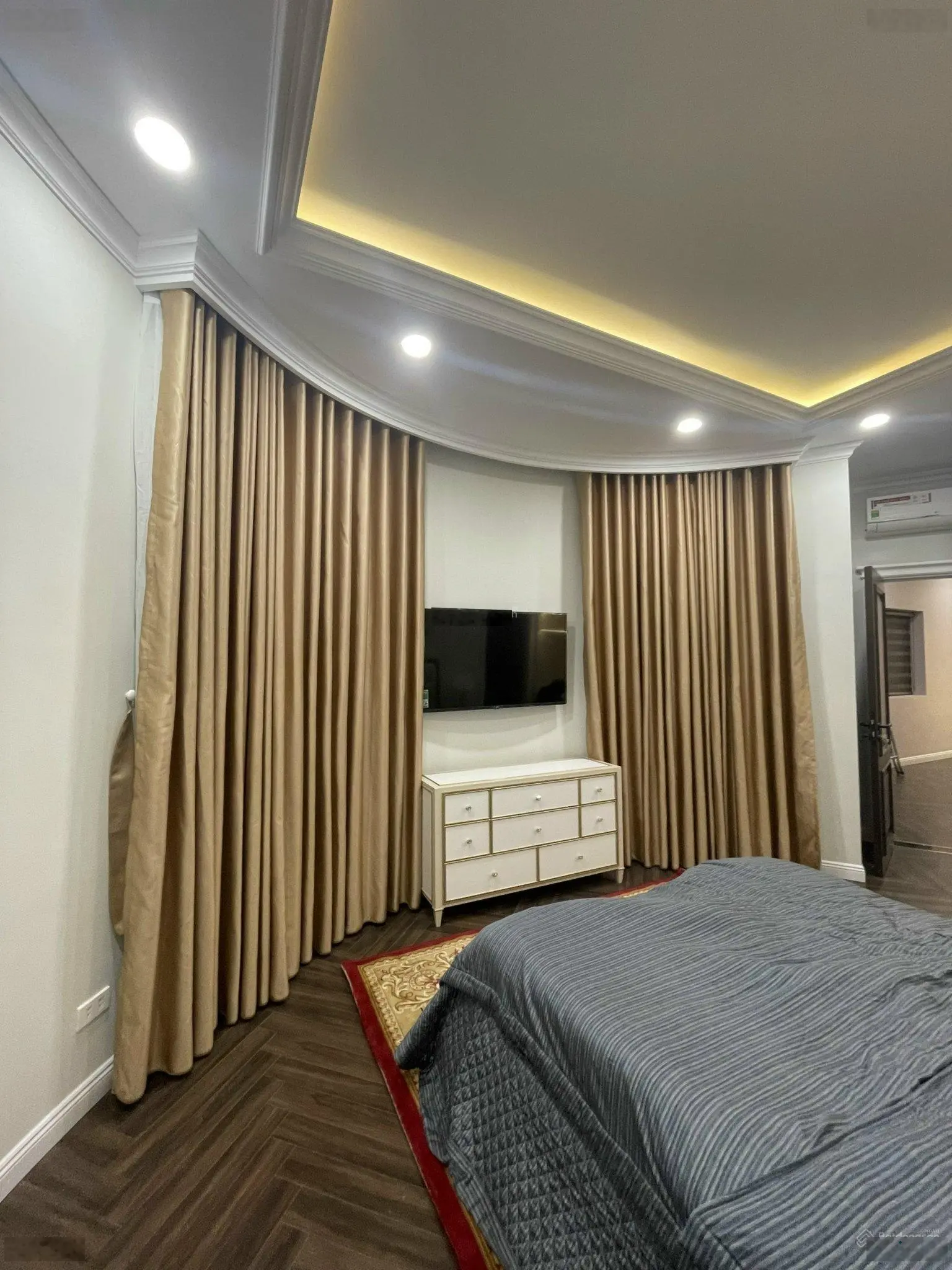 Chính chủ cần bán biệt thự 2PN full nội thất 464m2 - villa biển 8 tỷ 2