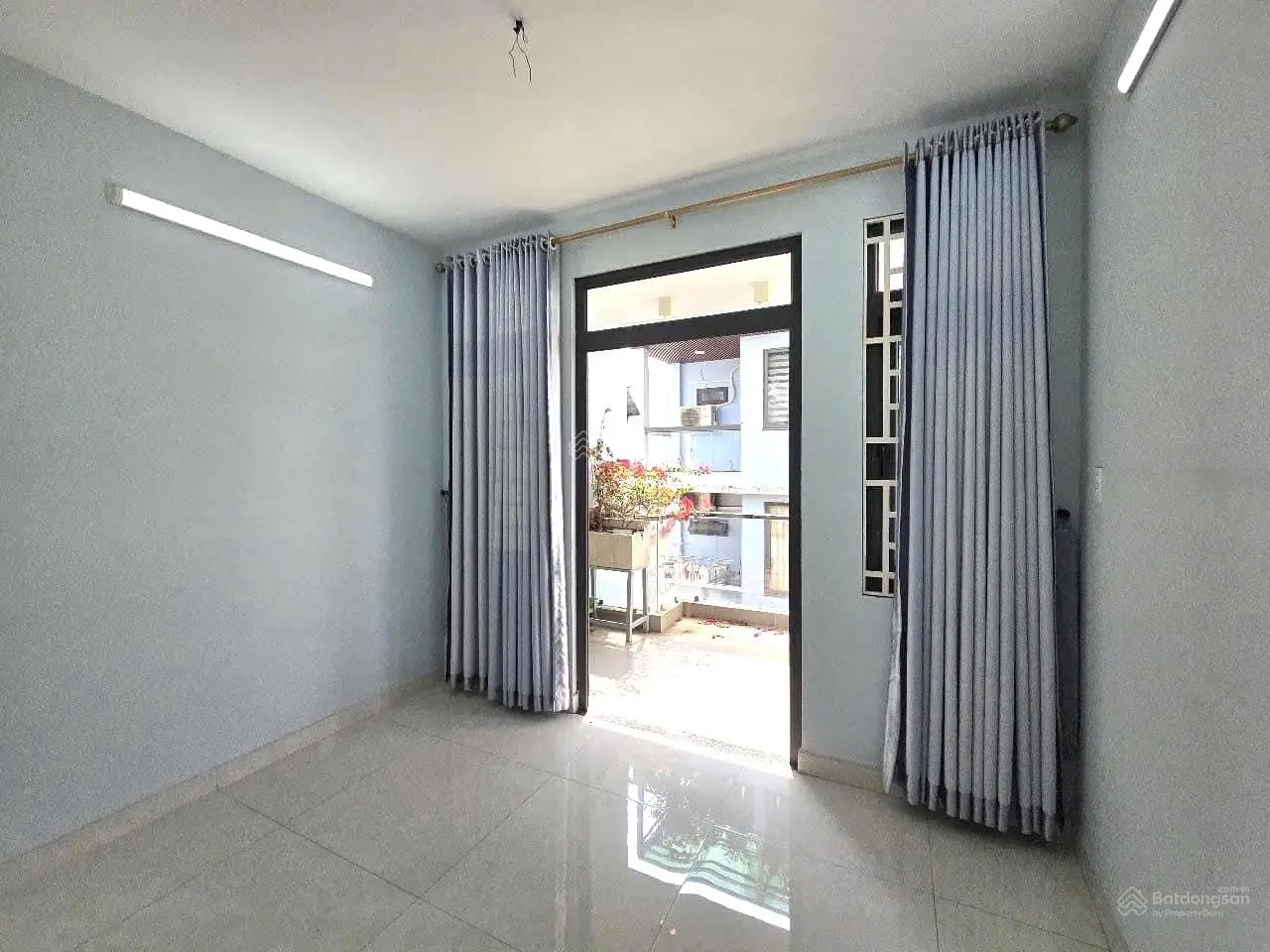 Bán nhà hẻm xe hơi Hoa Hồ Thị Kỷ 4 tầng, 52 m2 đất, nở hậu, Q10