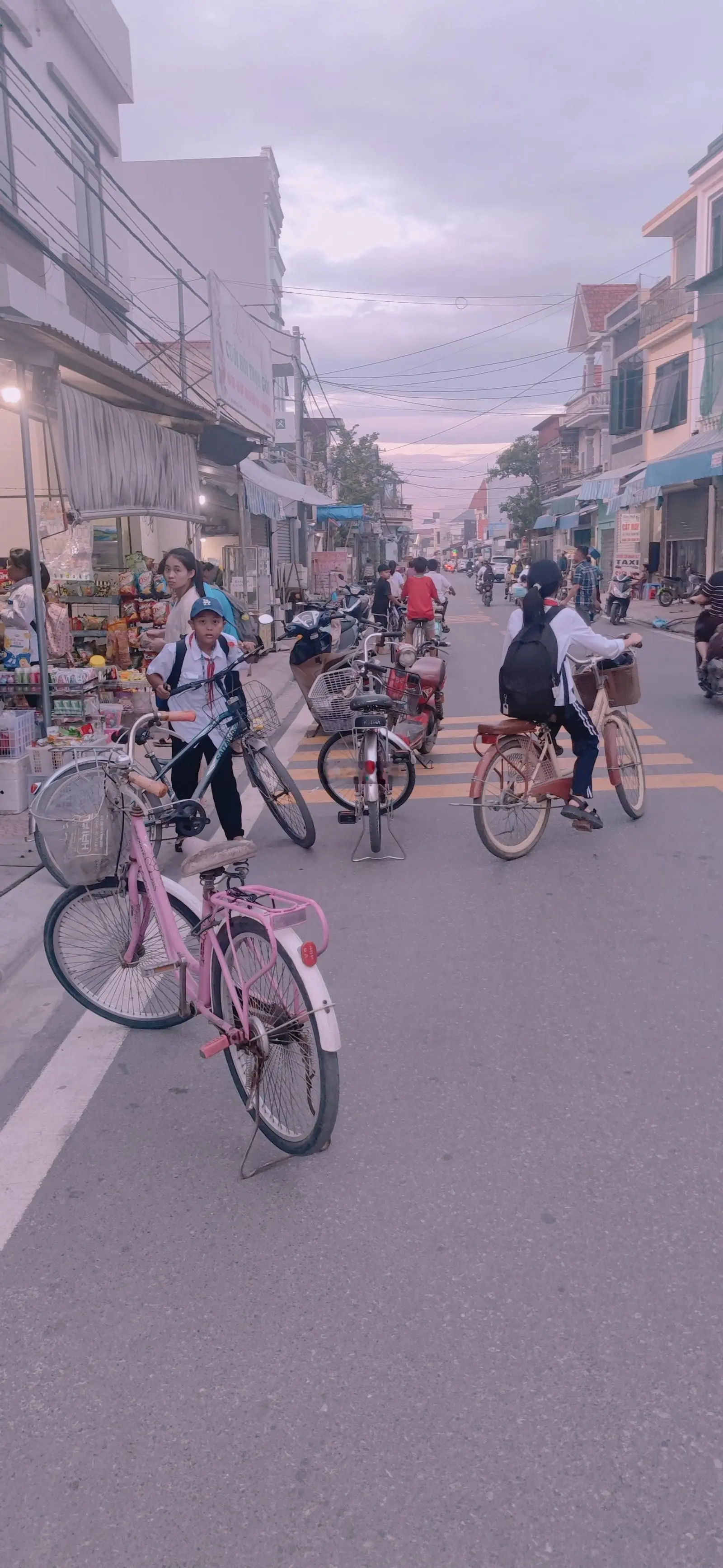 Hải Phòng - Quán Toan - kinh doanh - lô góc (1 mặt đường lớn, 1 mặt ngõ rộng)