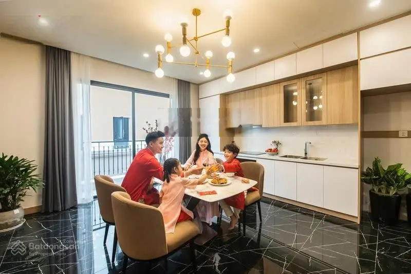 Bán căn góc vip siêu đẹp VinHomes Móng Cái 120 m2 giá ĐT hơn 4,8tỷ, hoàn thiện thô, pháp lý lâu dài