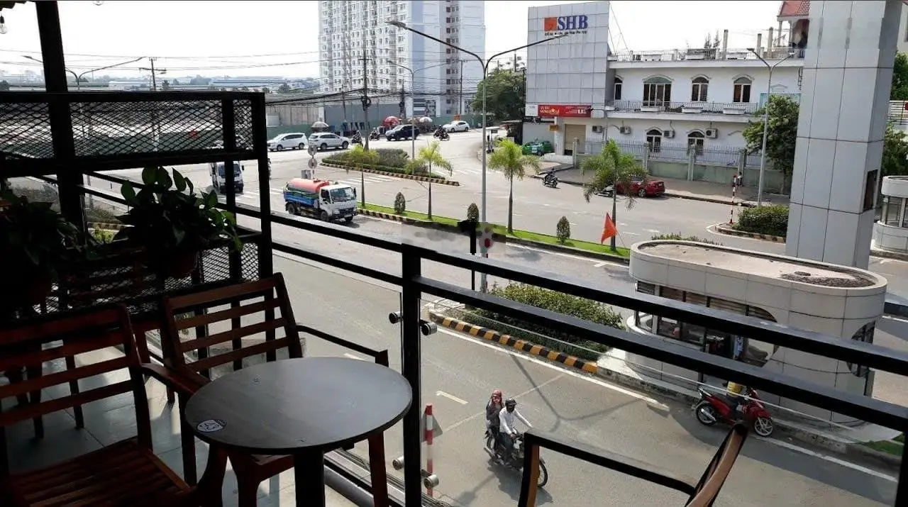 Ngộp bán giá sốc, bán quán cafe góc 2 mặt tiền đường lớn P. An Bình. 8,5x25m. Giá chỉ 11 tỷ TL chủ