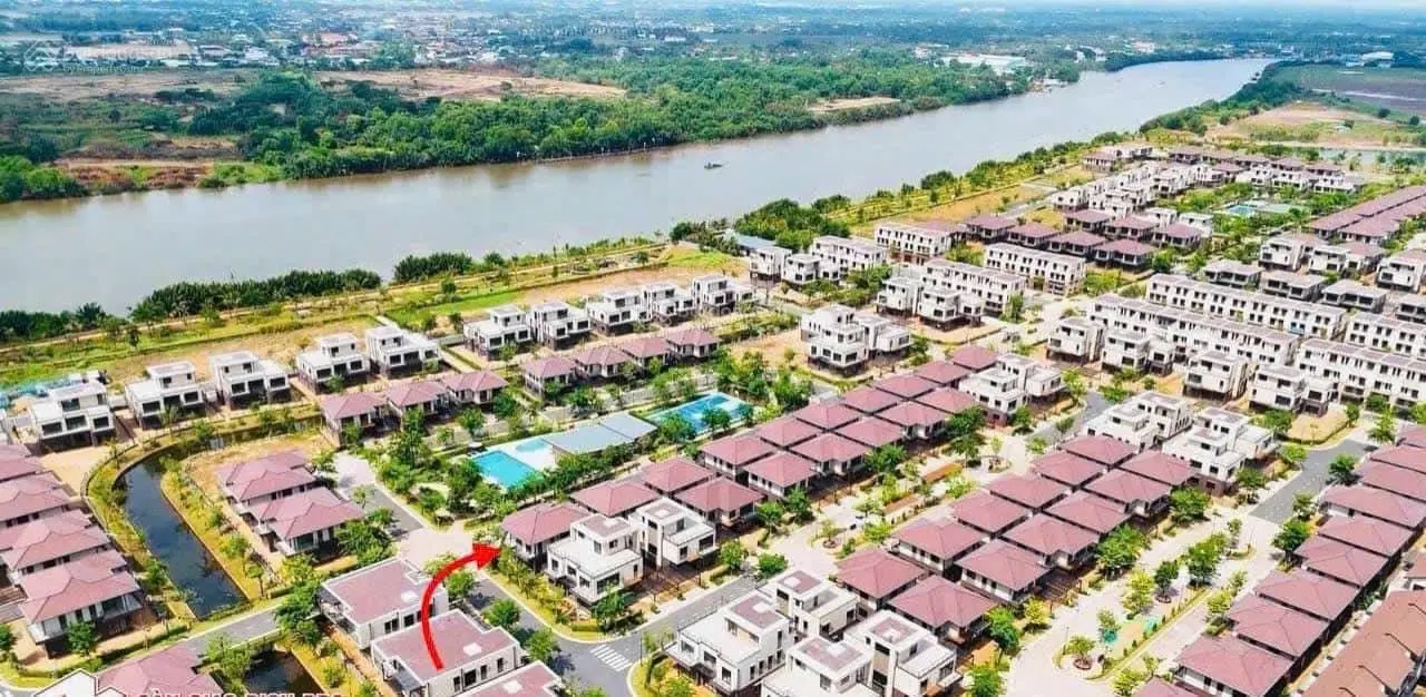 BIỆT THỰ COMPOUND THE AQUA KHU ĐÔ THỊ WATERPOINT 264M2 GIÁ 12,3 TỶ NHẬN NHÀ Ở NGAY LH 0915 765 ***