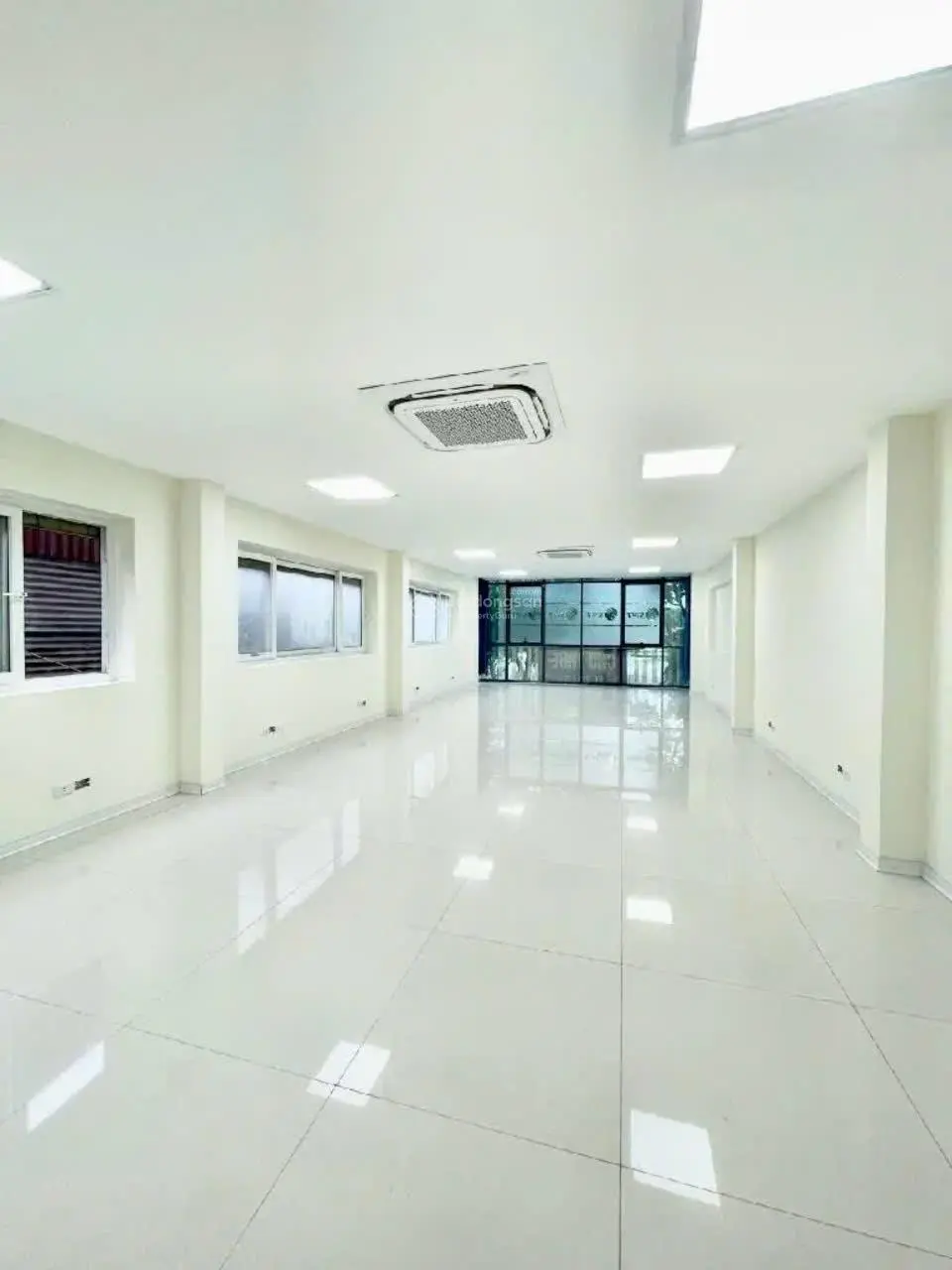 Bán toà vp mặt phố Kim Ngưu - vỉa hè rộng - view sông - dòng tiền 2tỷ/năm - 190m2 - 9 tầng - 68tỷ