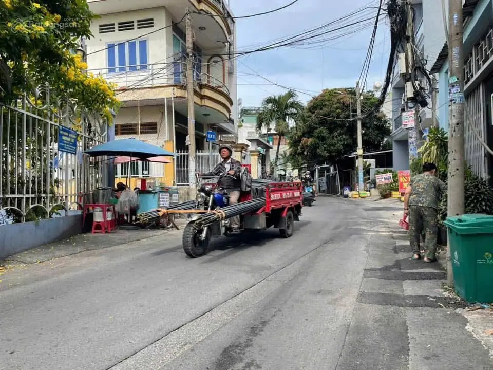 Gấp bán. Giảm 500tr! Bán nhà mặt tiền đường số - TNPB, cạnh Vincom Lê Văn Việt Quận 9. Chỉ 6.9 tỷ