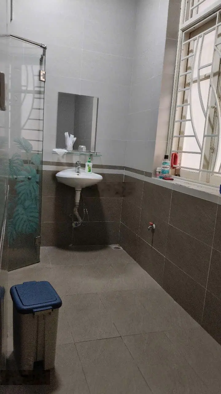 Bán nhà mặt phố Âu Cơ, 27 tỷ, 103m2, 6PN, 6WC, pháp lý đầy đủ