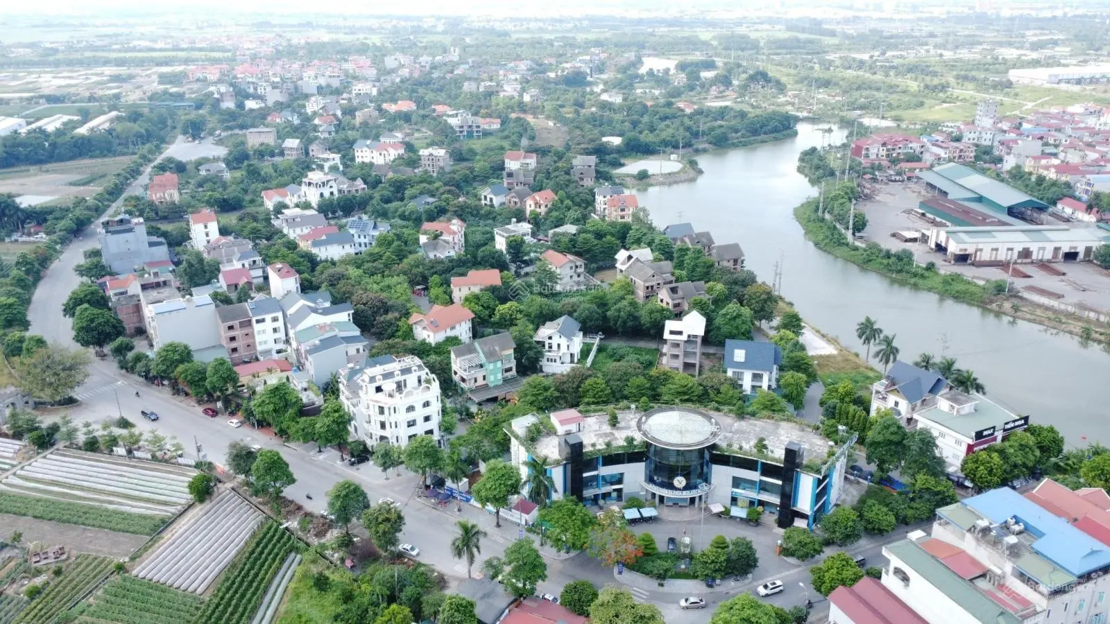 Chính chủ siêu phẩm duy nhất tại đường Hà Phong, bán nhà thô biệt thự 337m2. Giá rẻ