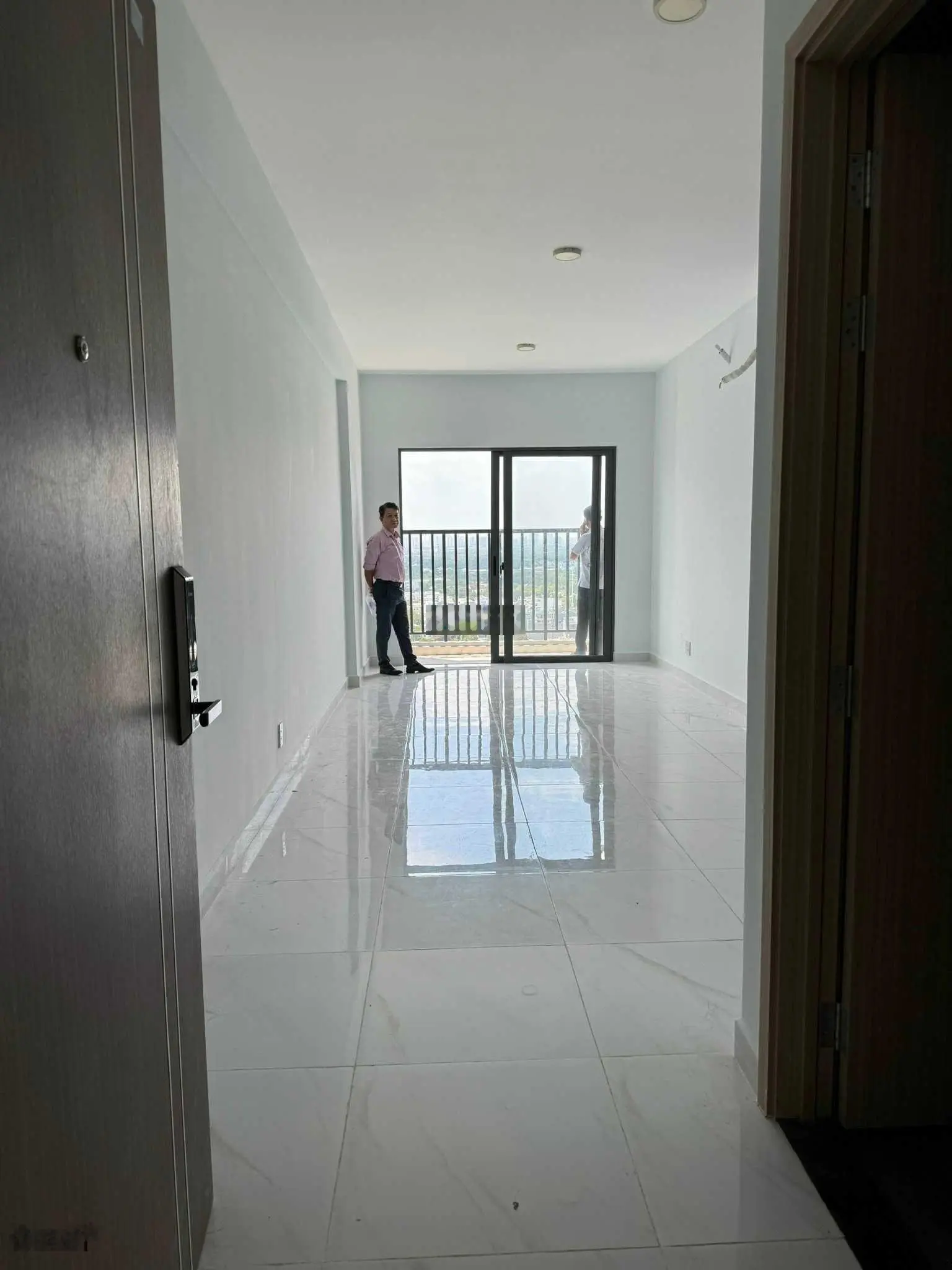 Bán nhanh căn Lovera Vista căn 65m2 - 2PN, 2WC view thoáng - sổ hồng, tặng ít nội thất giá 2,35 tỷ