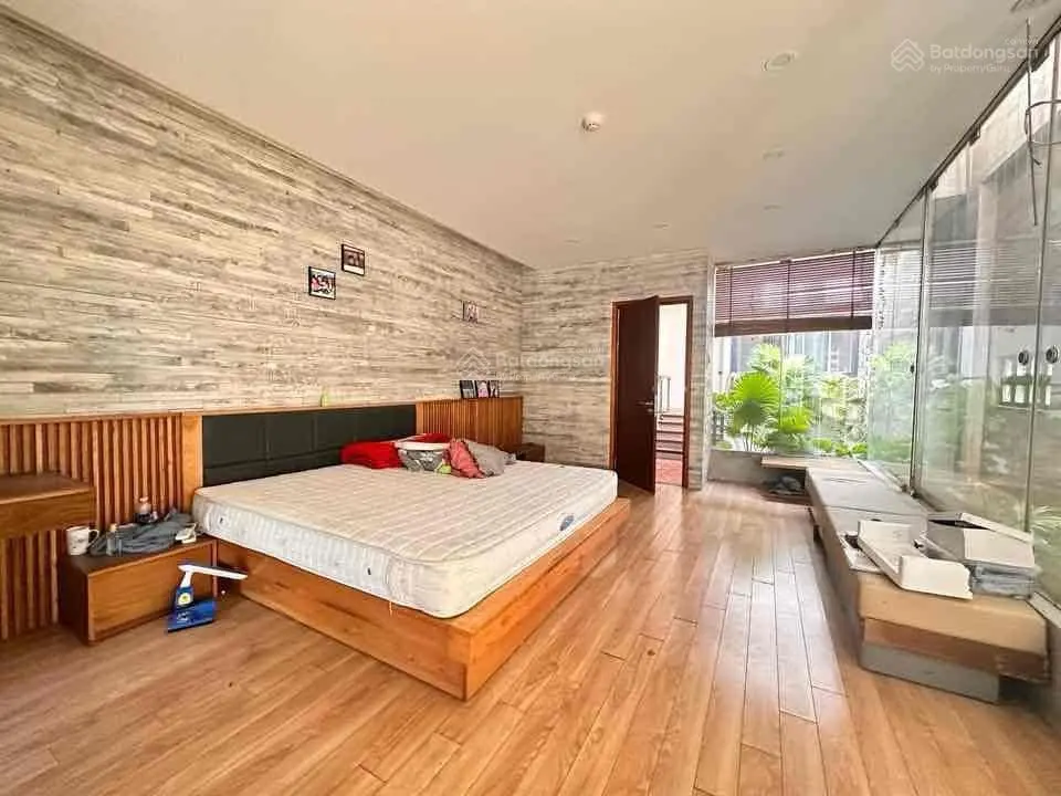 Bán nhà 4 tầng MT đường Nguyễn Hữu Thọ, gần sân bay Đà Nẵng. DT đất: 210m2.